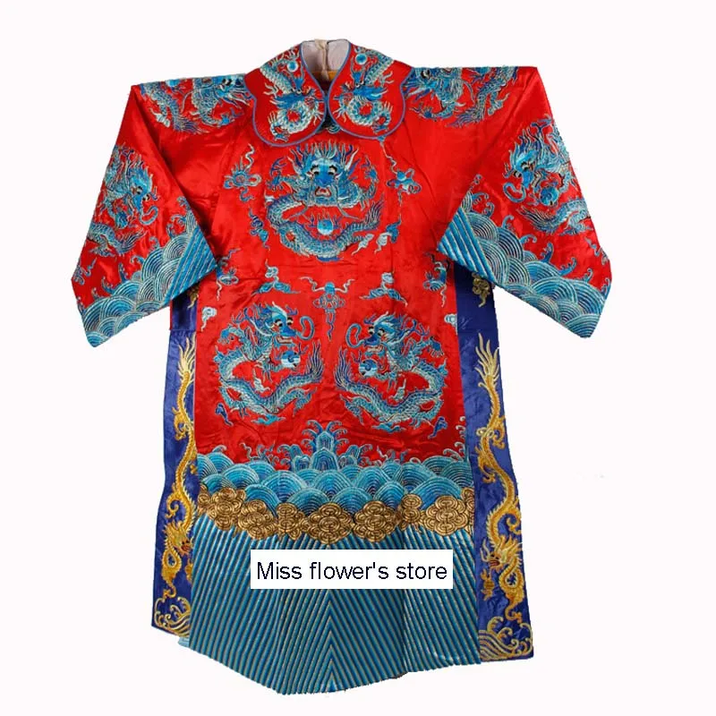 Красное розовое белое черное зеленое фиолетовое синее платье с вышивкой в