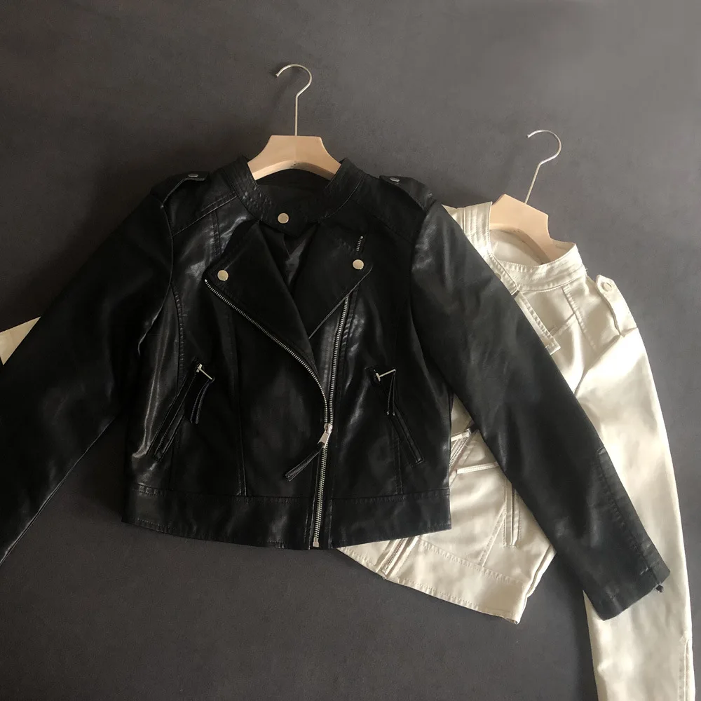 Куртка женская короткая с воротником-стойкой