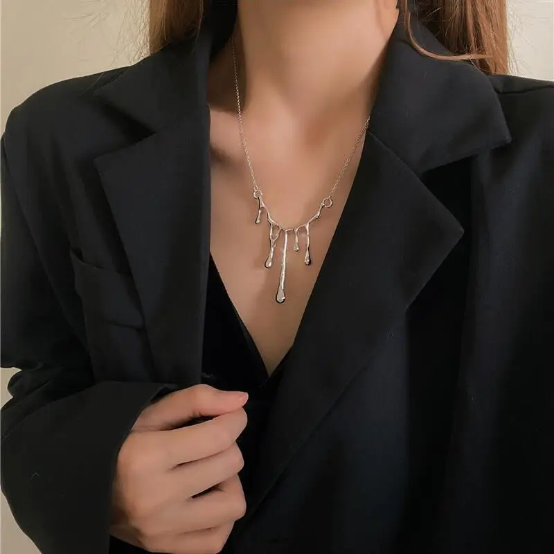 

Geometry Lava Necklace for Women Liquid Metal Water Droplet Necklace Female Choker Necklace Clavicle Chain Hip Hop Sweater Chain