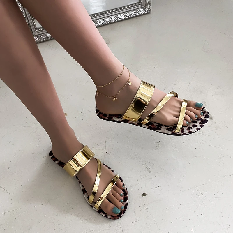 

2022 Summer Women's Shoes Plus Size 43 Fashion Glossy Rhinestone Sandals Slippers Female Summer Outdoor Casual Flat Slippers