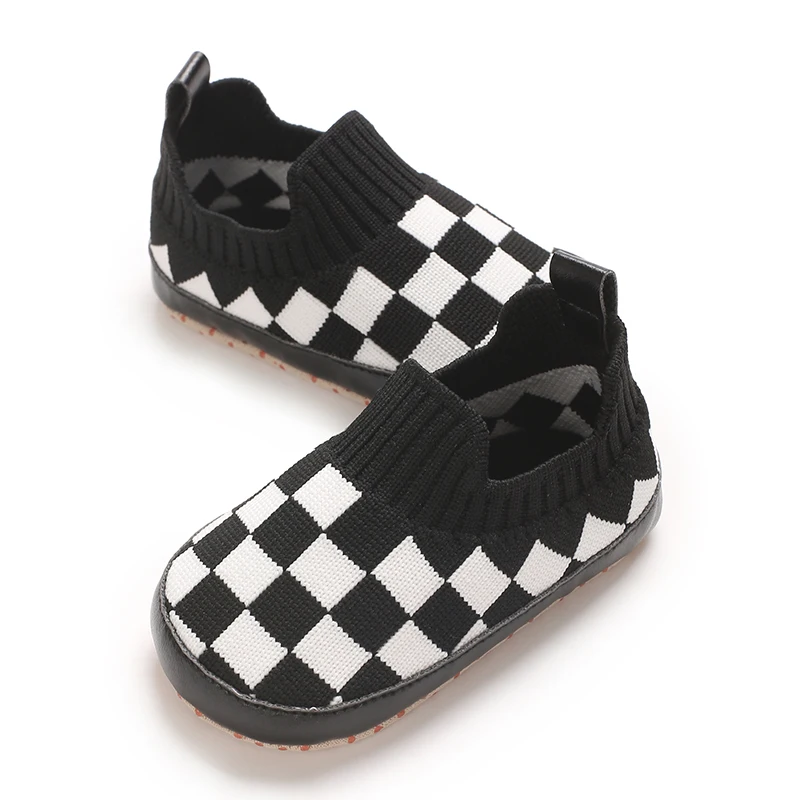 Детская нескользящая обувь на мягкой подошве возраст 0-18 месяцев