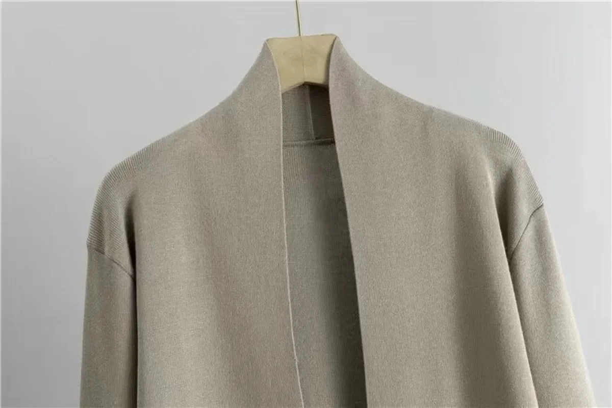 Женский трикотажный спортивный костюм