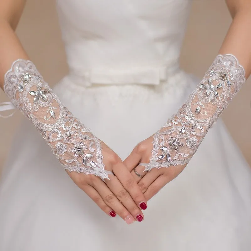 

White Lace Bridal Gloves Fingerless Crystal Beaded Short Gloves Wedding Accessories