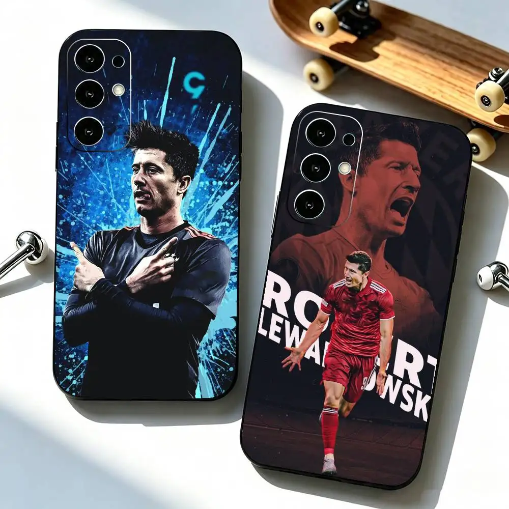 Фото Чехол для телефона Football R-Robert L-Lewandowski для Samsung S25, S24, S21, S22, S23, S30, Ultra, S20, Plus, Fe, Lite, Note, 10, черный №1