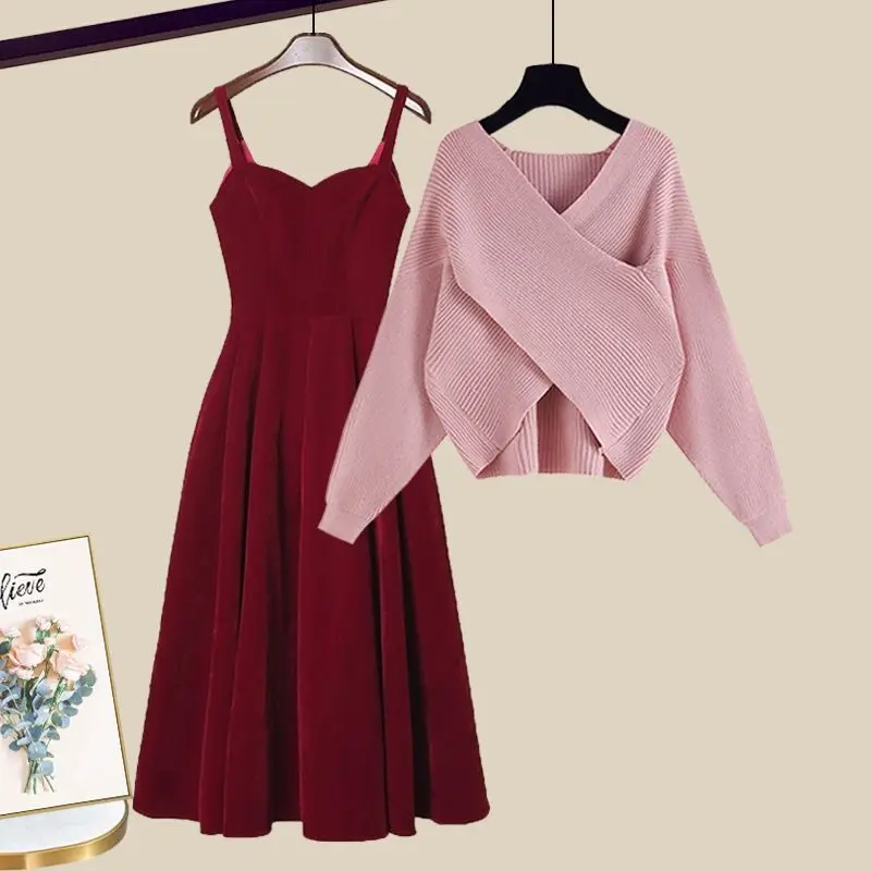 Рисунок 2 - Осенне-зимний женский комплект