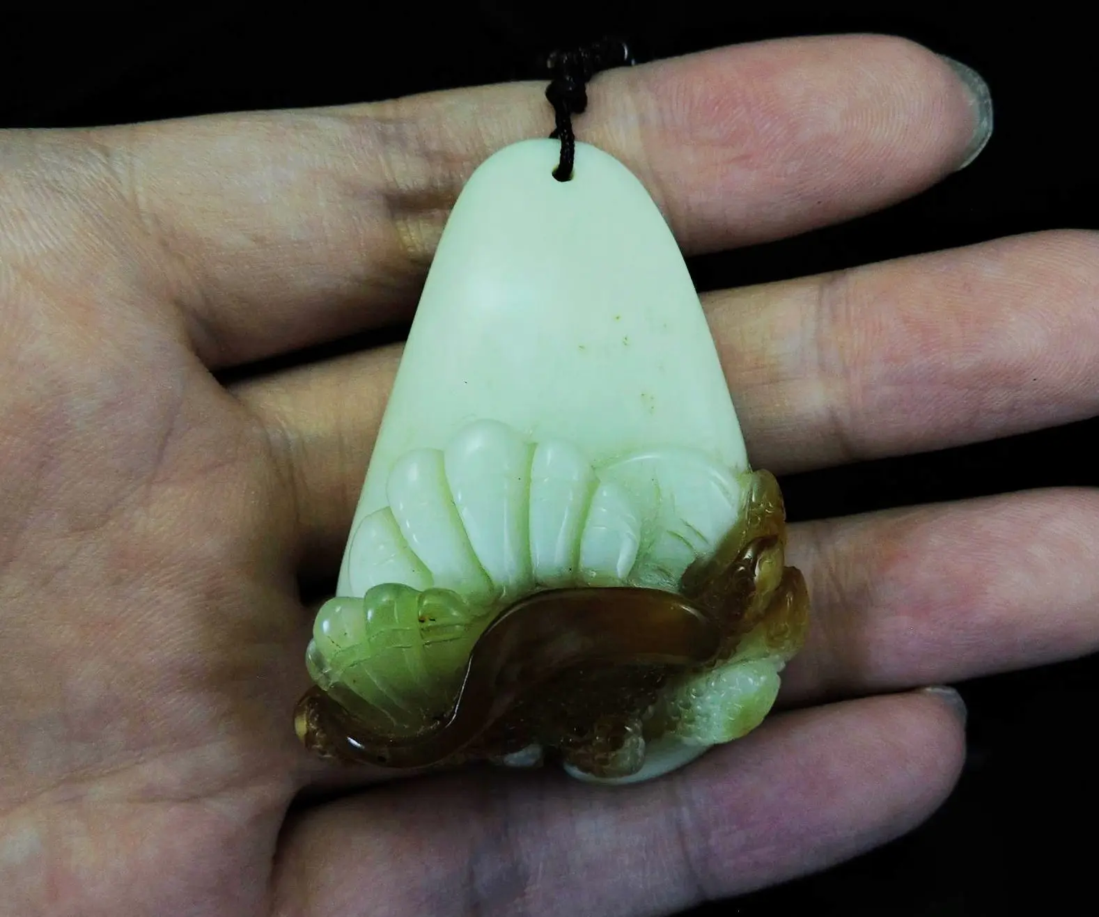 Нефритовое украшение подвеска ручной работы из ракушек монет и кораллового