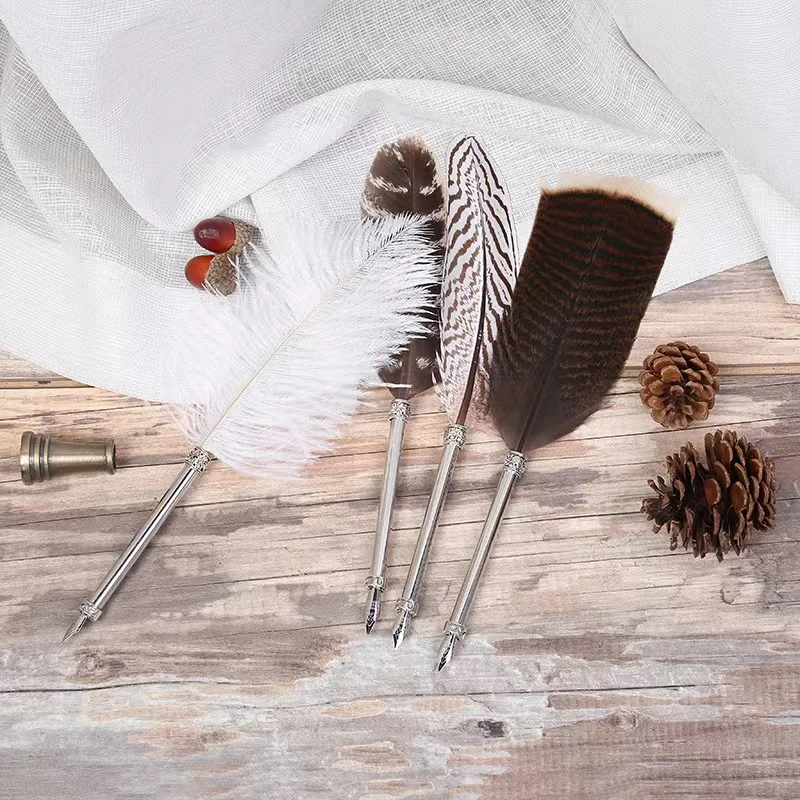 

Retro Dip Pen Old-fashioned Natural Peacock Feather Pen Classical Comic Signature Pen Set Writing Ink Elegant Holiday Gift Box