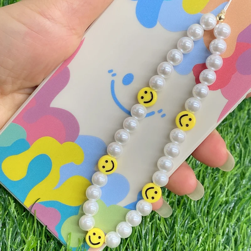 2022 Fashion New Hot Sale Mobile Phone Chain Color Sweet Romantic Smile Mobile Phone with Anti-lost Lanyard for Ladies