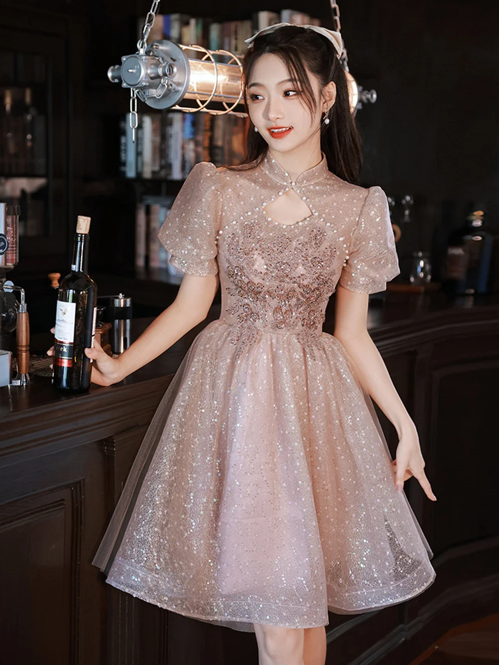 

Ryanth Glitter Sequins Prom Dresses Simple Beading Pearls Slim A-Line Short Dress Teenagers Graduation Party Gown