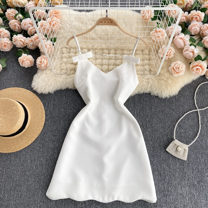 

New Women Spaghetti Strap Dress Temperament Shiny Diamonds V-Neck A-Line Dresses Elegant Female Party Vestidos