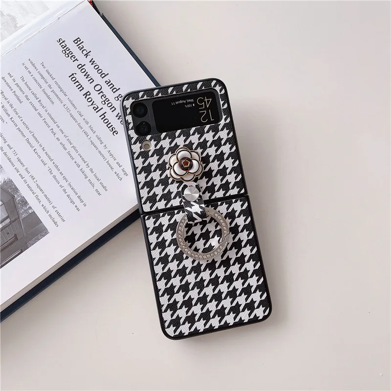 

Personalized Plaid Finger Ring Folding Phone Case Samsung Galaxy Zflip4 New Zflip3 Applicable