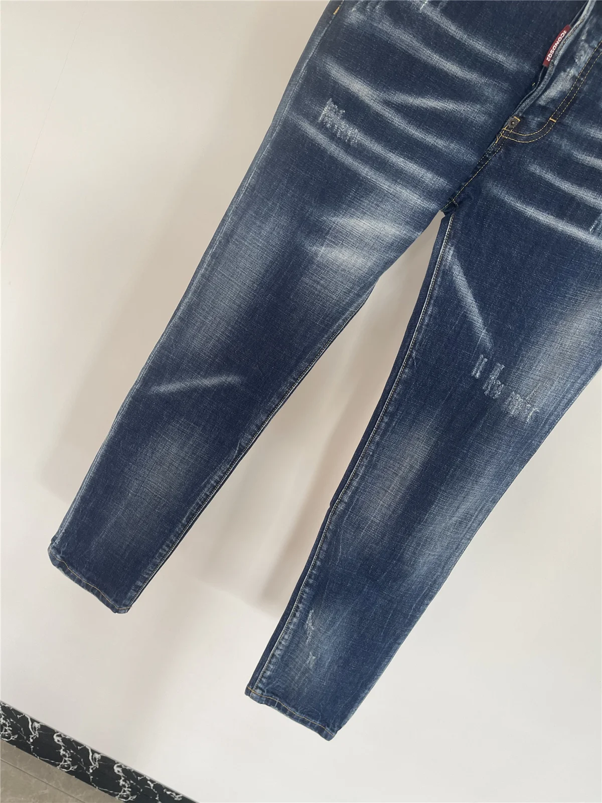 Осень-зима 2024 модные мужские зеленые джинсы с большим карманом и шлифовальными