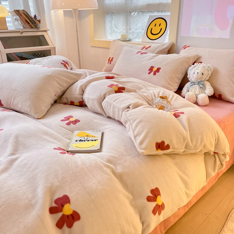 

150/180/200 см розовая бархатная простыня с принтом и бантом, пододеяльник, наволочка, четыре предмета, зимний теплый комплект постельного белья