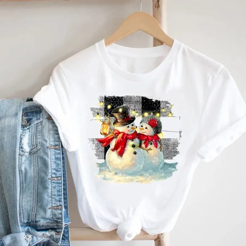 

Веселая Рождественская забавная женская футболка с изображением снеговика 2022, праздничная мультяшная футболка с Новым годом, графические ...