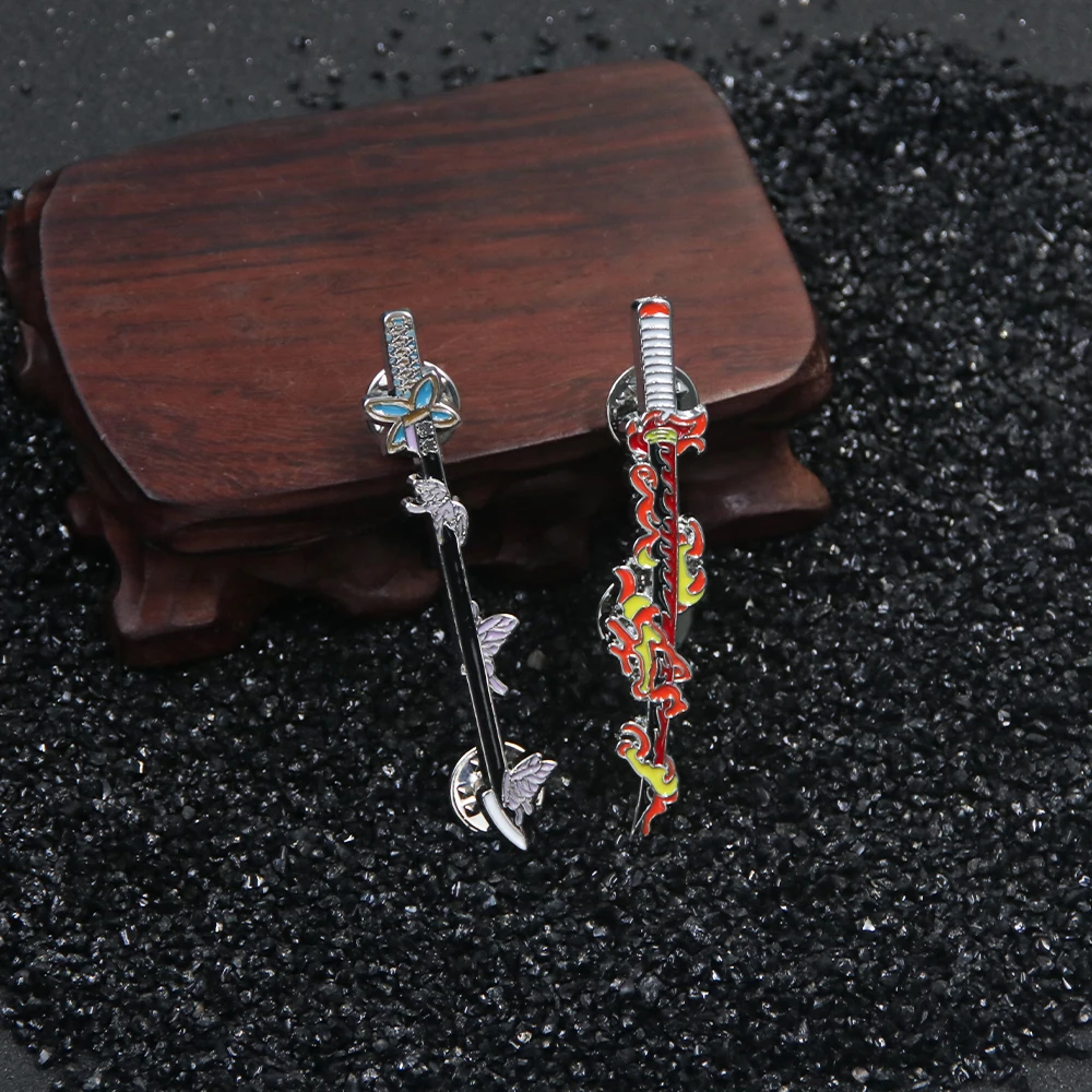 Брошь на лацкан в стиле аниме рассекающий демонов Ювелирное Украшение с