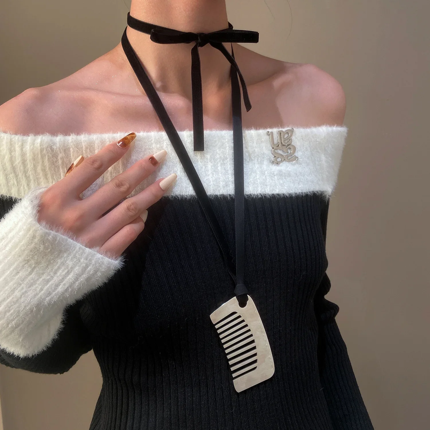 Корейская мода расческа из нержавеющей стали кулон черная веревка длинное