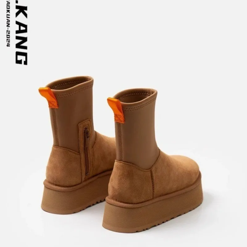 Женские зимние ботинки на плоской подошве с круглым носком