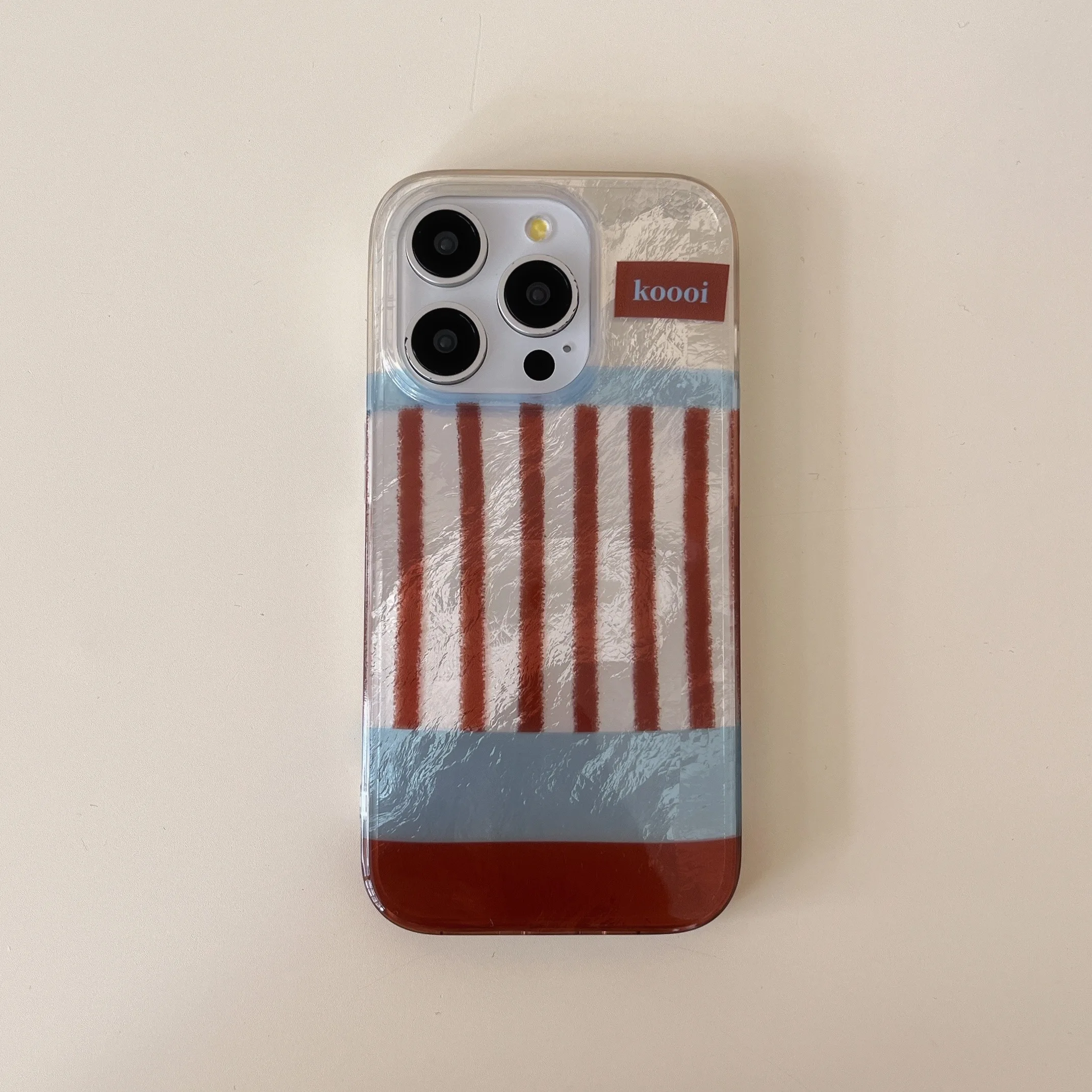 Шикарный чехол для телефона в коричневую полоску с волнистой текстурой