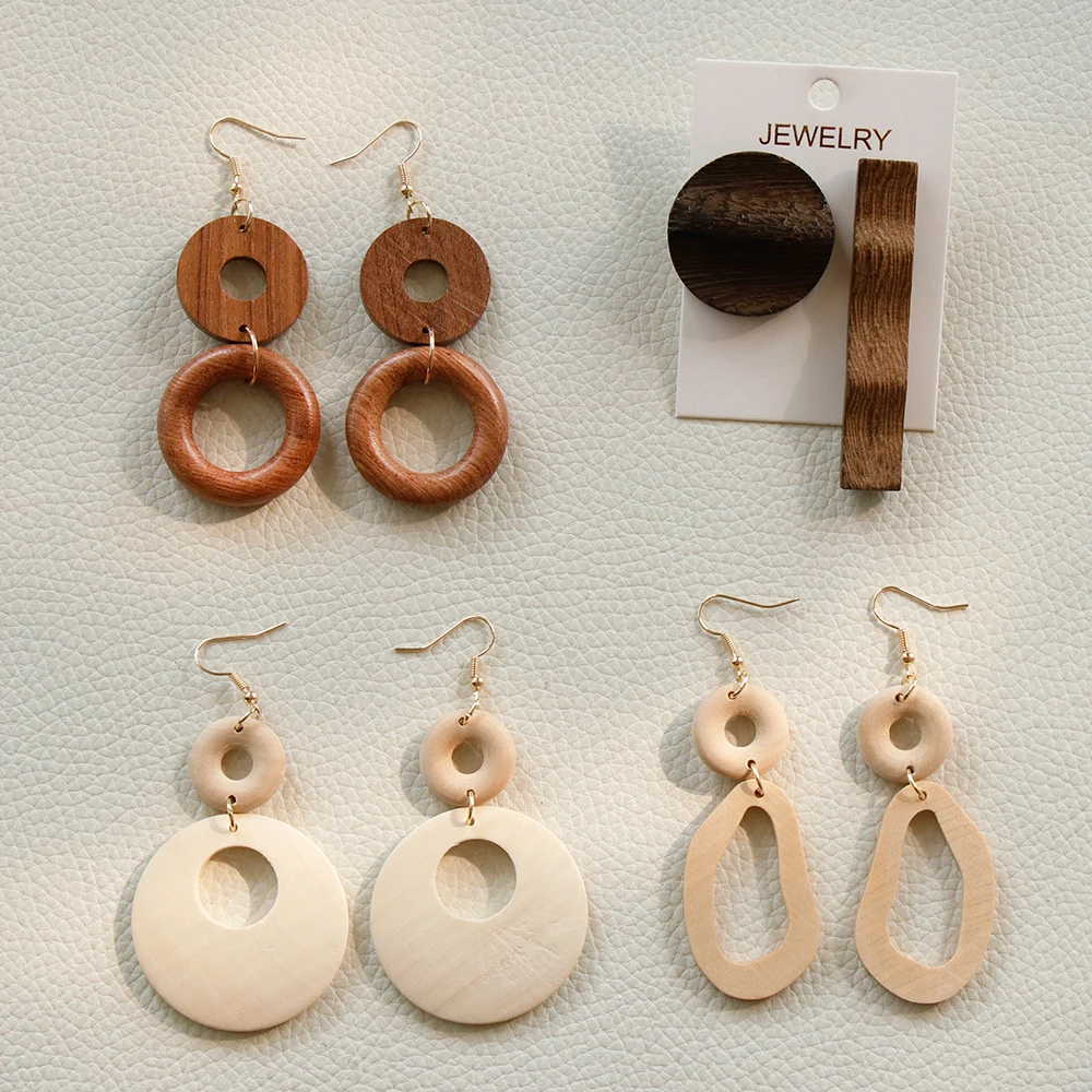 Женские серьги-подвески с помпоном в этническом стиле |