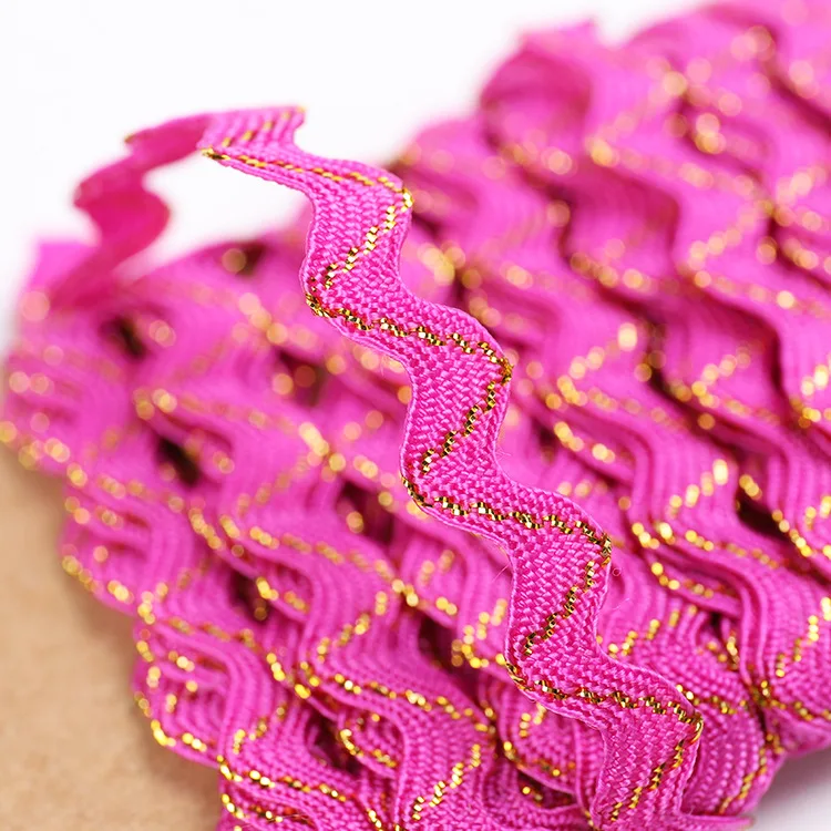 Золотая волнистая лента с кружевной отделкой 5 м 10 мм корсажная для банта декор