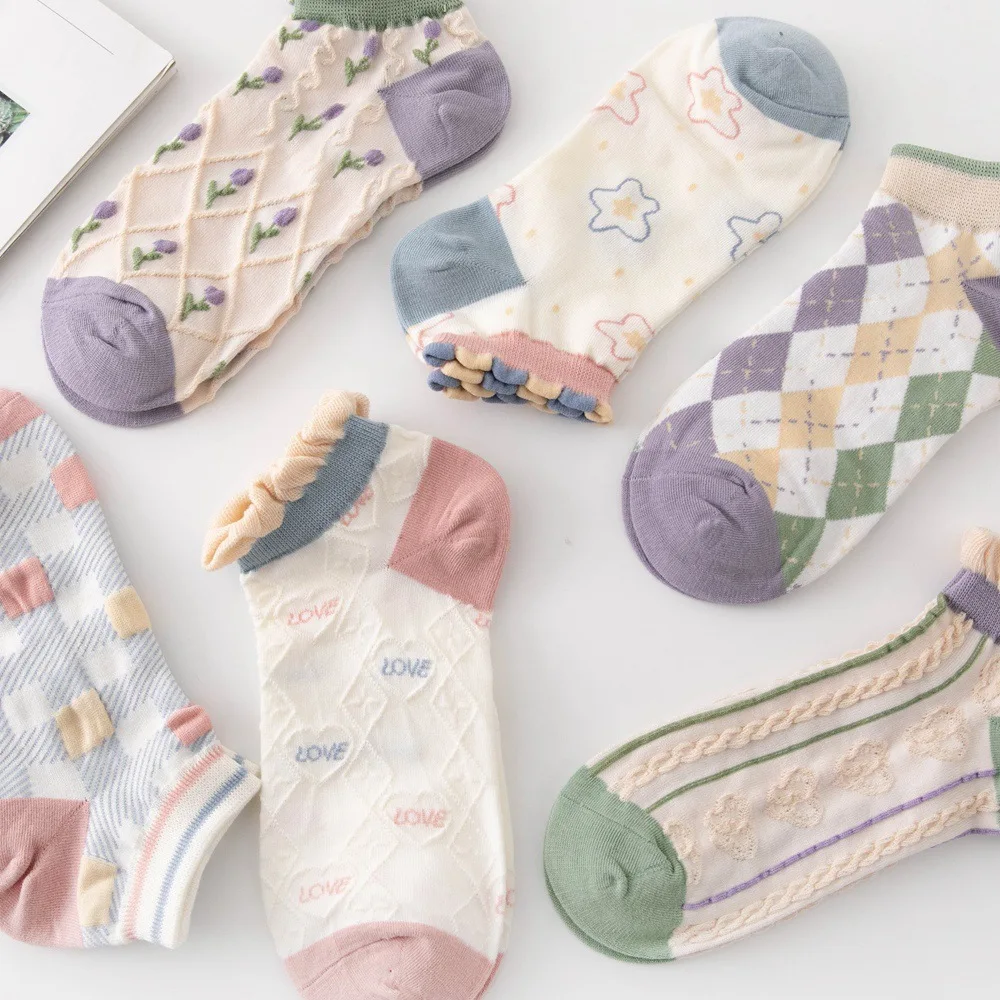 

OMEA Ruffle Socks Women Floral Mori Girl Cute Frilly Socks Casual Plaid Socks Girl Cotton Embossed Jacquard Ankle Socks Kawaii