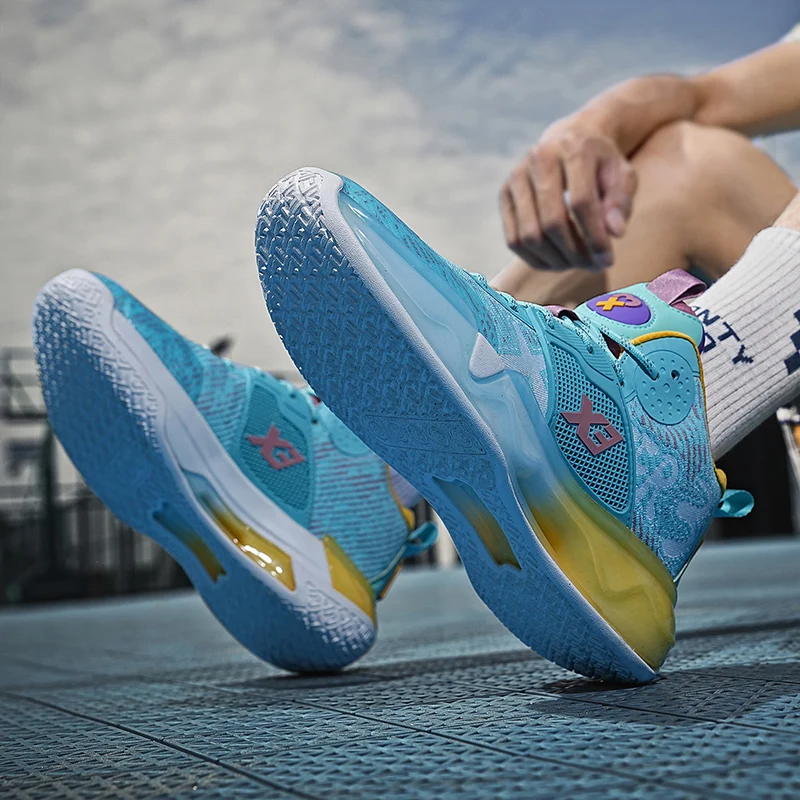 Fashion New High-end Men's Youth Luminous Rubber Base Non-slip Professional Combat Basketball Shoes Sports Large Size