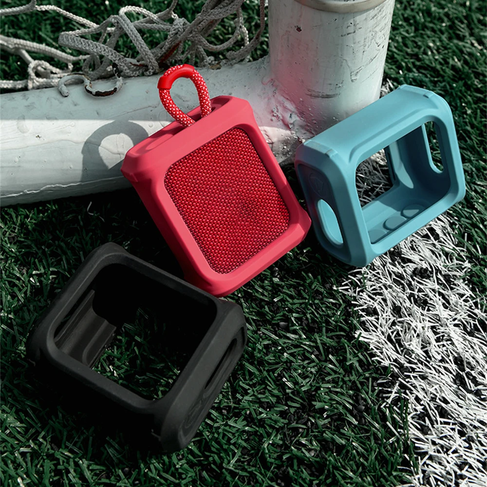 

Portable Silicone Protective Cover For Speaker Black Waterproof And Dustproof Environmental Protection Silicone Material Red