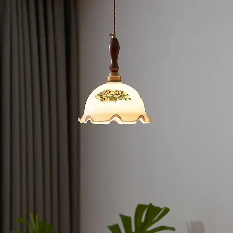 Nordic Single Head Brass Glass Chandelier Retro Simple LED E27 Pendant Light Dining Room Lamp Cafe Living Room Bedroom Lighting