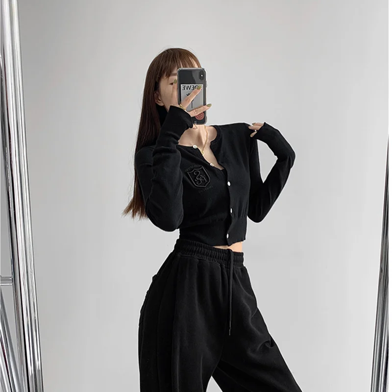 

Slim Fit Single BreasteoLong Sleeve Sweaters Y2k Top Clothes Vintage T-shirts Women's Sweater Badge Embroidery KnittedCardigan