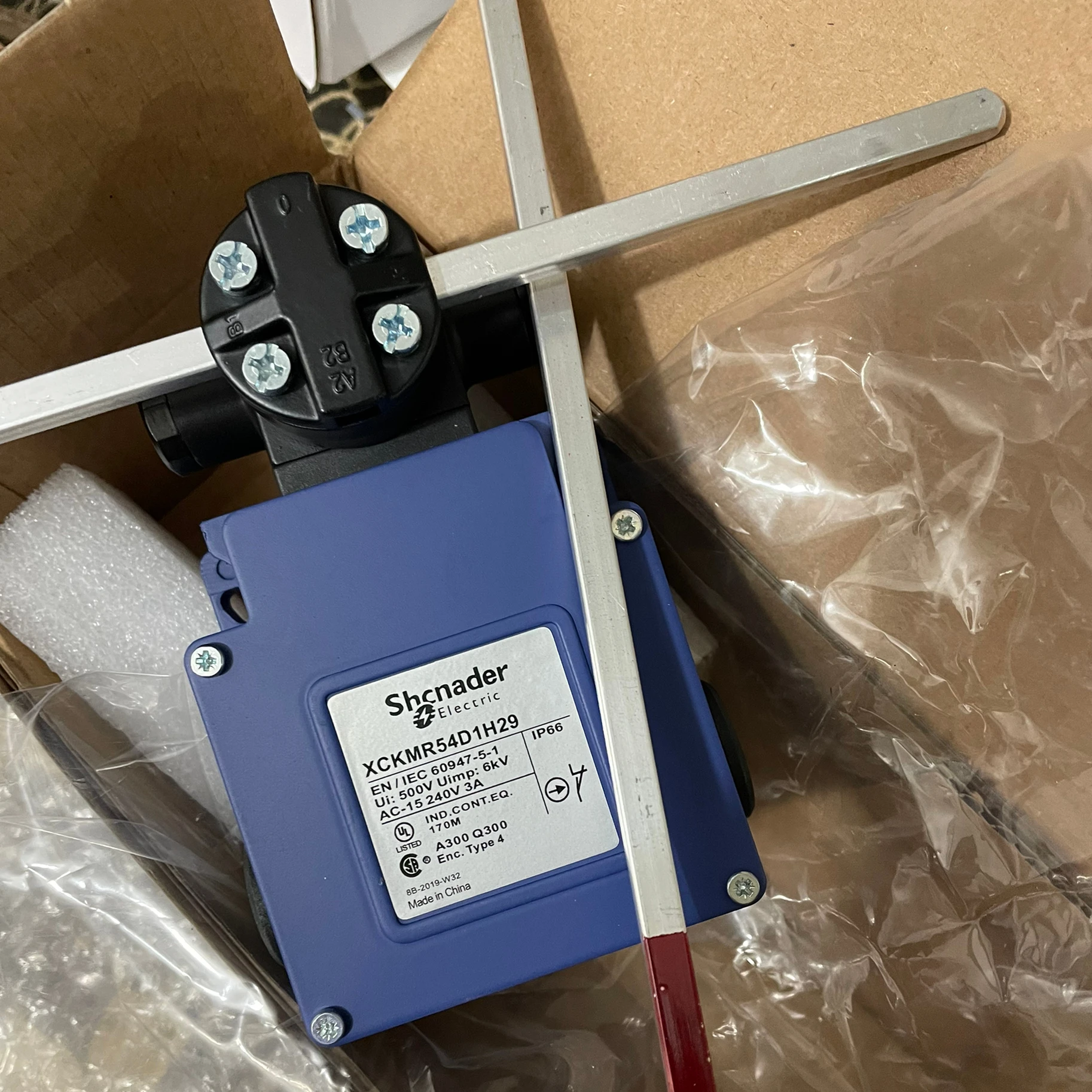 

Cross limit switch XCKMR54D1H29 limiter crane cross limit