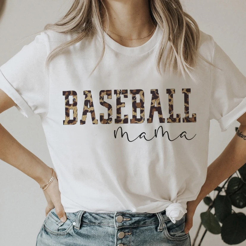 

Женская футболка с коротким рукавом, круглым вырезом и принтом