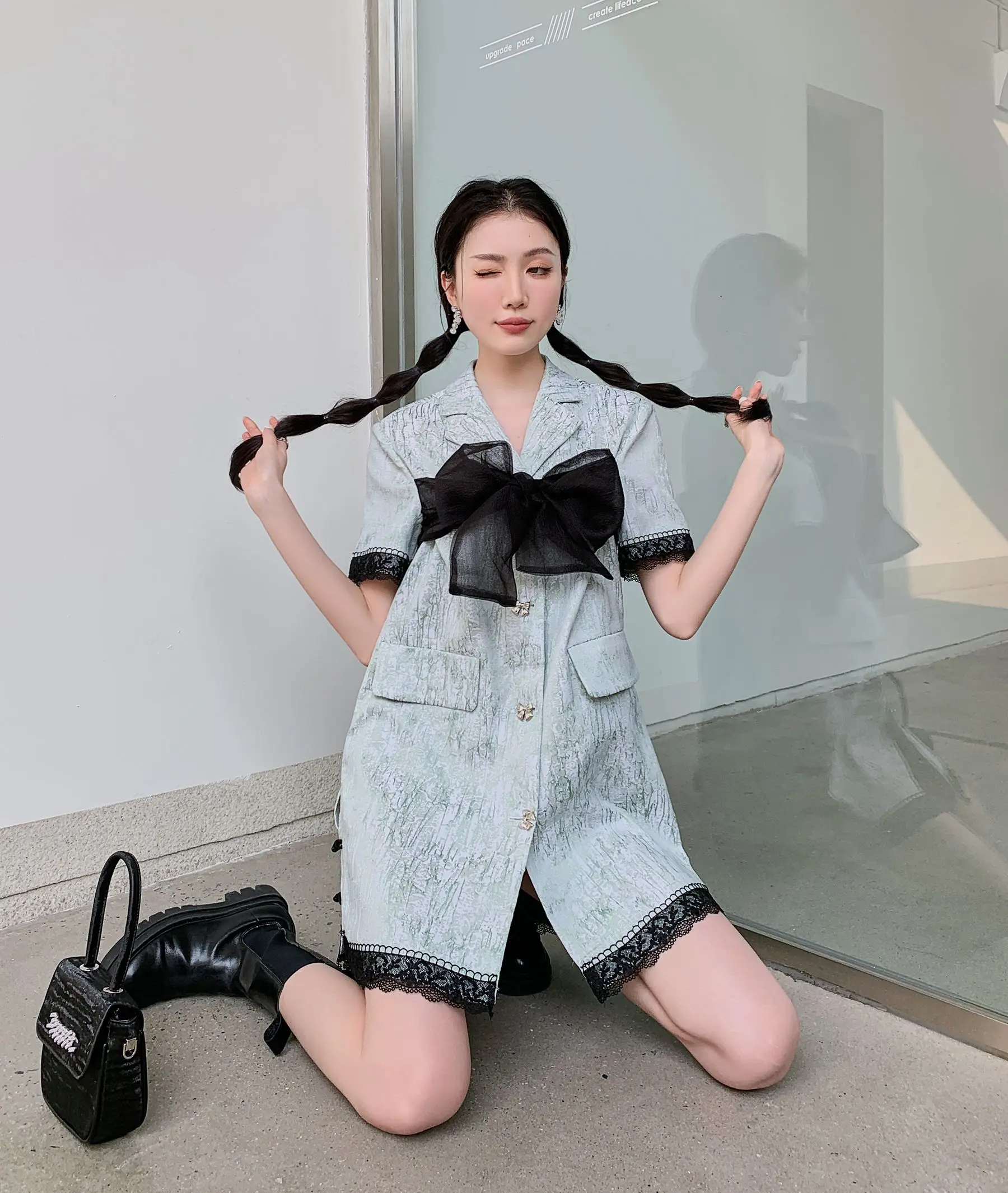 

SuperAen 2022 Retro Color Contrast Organza Water Ripple Suit Splicing Lace Notched Straight Loose Dresses Women