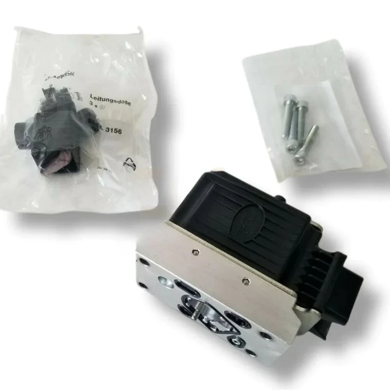 Фото Электрический привод PVEH 11-32 V PASS 11166824 PVEH32-ACTUATOR--S7-1x4DIN-H-PAS Заменяет 157B4033 и 157B4073 11166824 №1