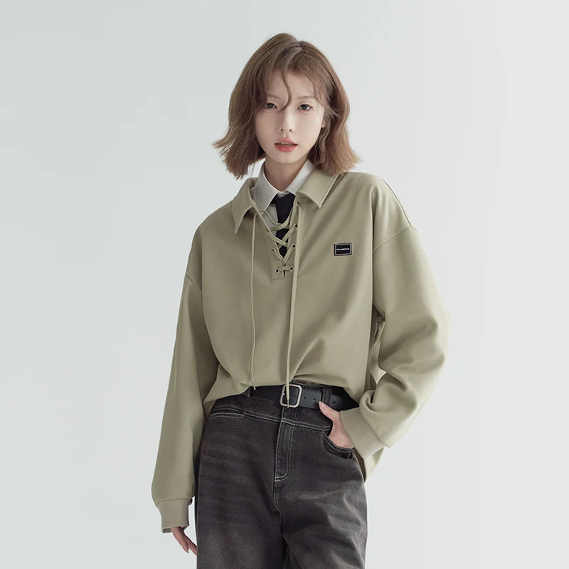 Рубашка женская демисезонная с длинным рукавом и воротником-поло