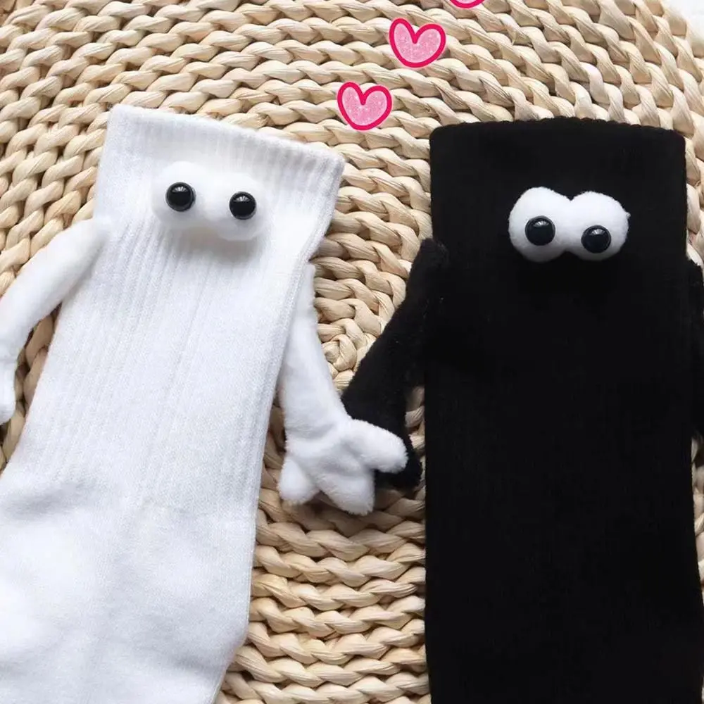 

Cartoon Magnetic Socks Creative Magnetic Attraction Ankle Couples Socks Black/white Cotton Holding Hands Socks Men