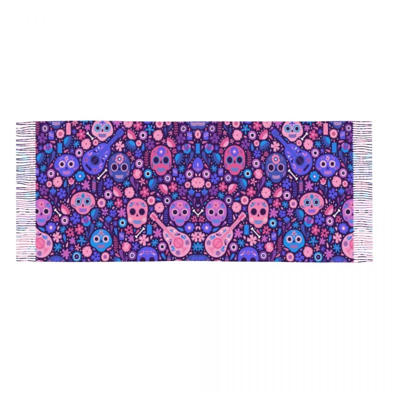 Рисунок 5 - Модная зимняя теплая шаль с надписью