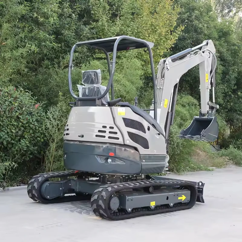 Фото Лидер продаж: 3-тонный мини-экскаватор Kubota на гусеничном ходу с боковым поворотом стрелы, оснащенный рыхлителем, с коробкой передач, соответствующей стандартам EPA №5
