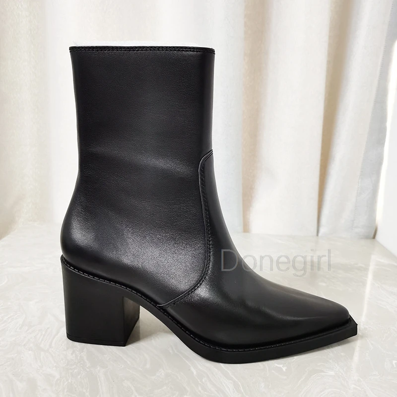 Женские ботинки из натуральной кожи с острым носком на высоком массивном каблуке