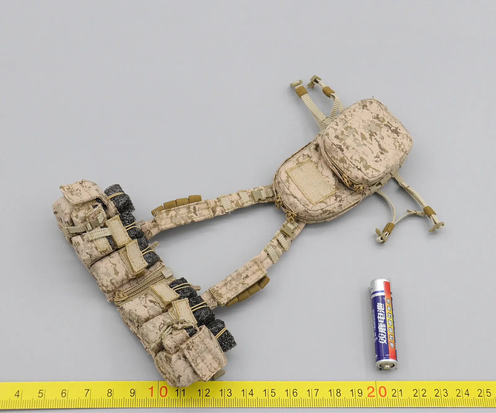 

ES 26045A 1/6 Scale Snow Reconnaissance Chest Hanging Vest