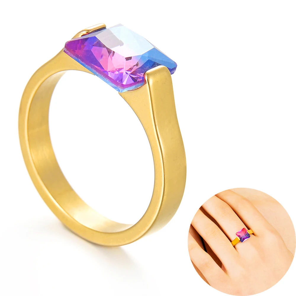 Кольцо MeMolissa с квадратным кристаллом и фианитом золотого цвета на палец