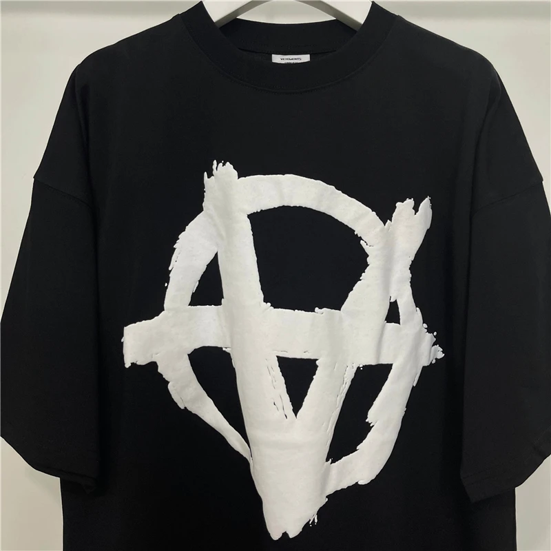 

3D Foam Logo Black Anti War Logo Vetements T Shirt Men Women High Quality Oversize T-Shirt