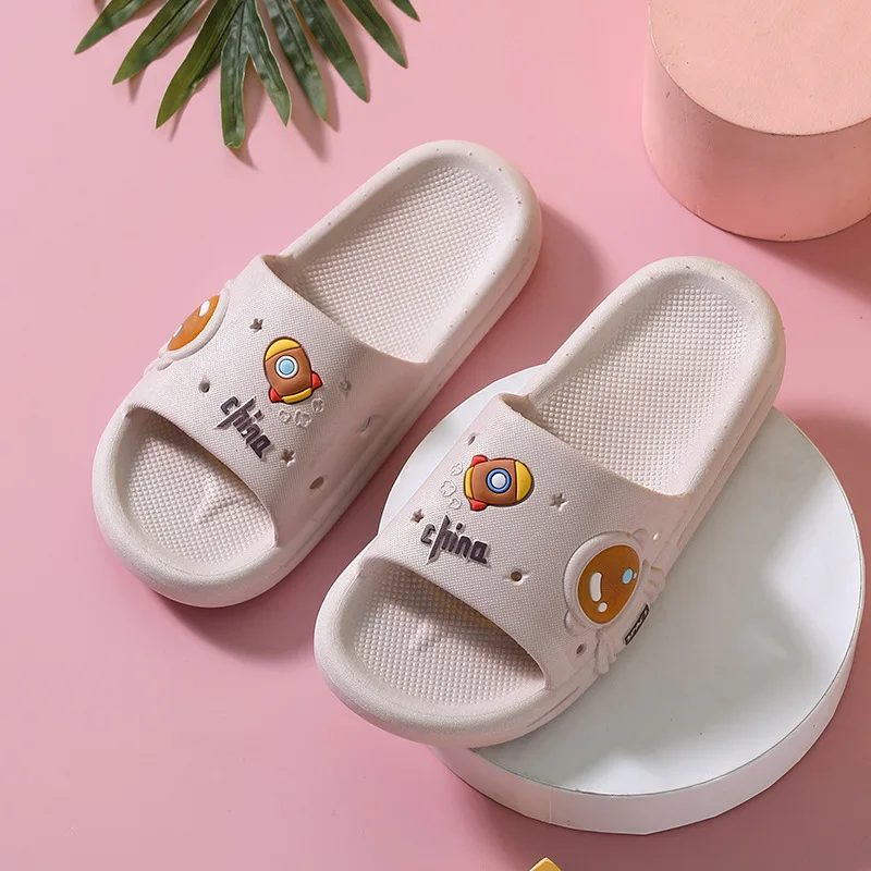 Children's Summer New Children's Boys and Girls Slippers Student Soft Bottom Bathroom Cute Cartoon Sandals Kids Indoor Shoes