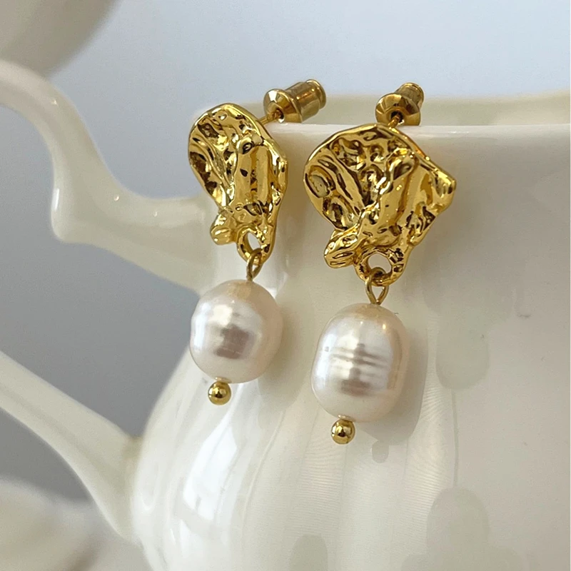 

Kshmir French Vintage Irregular Metal Freshwater Pearl Pendant Earrings for Women Ms Fashion Elegant Bridal Jewelry Gifts
