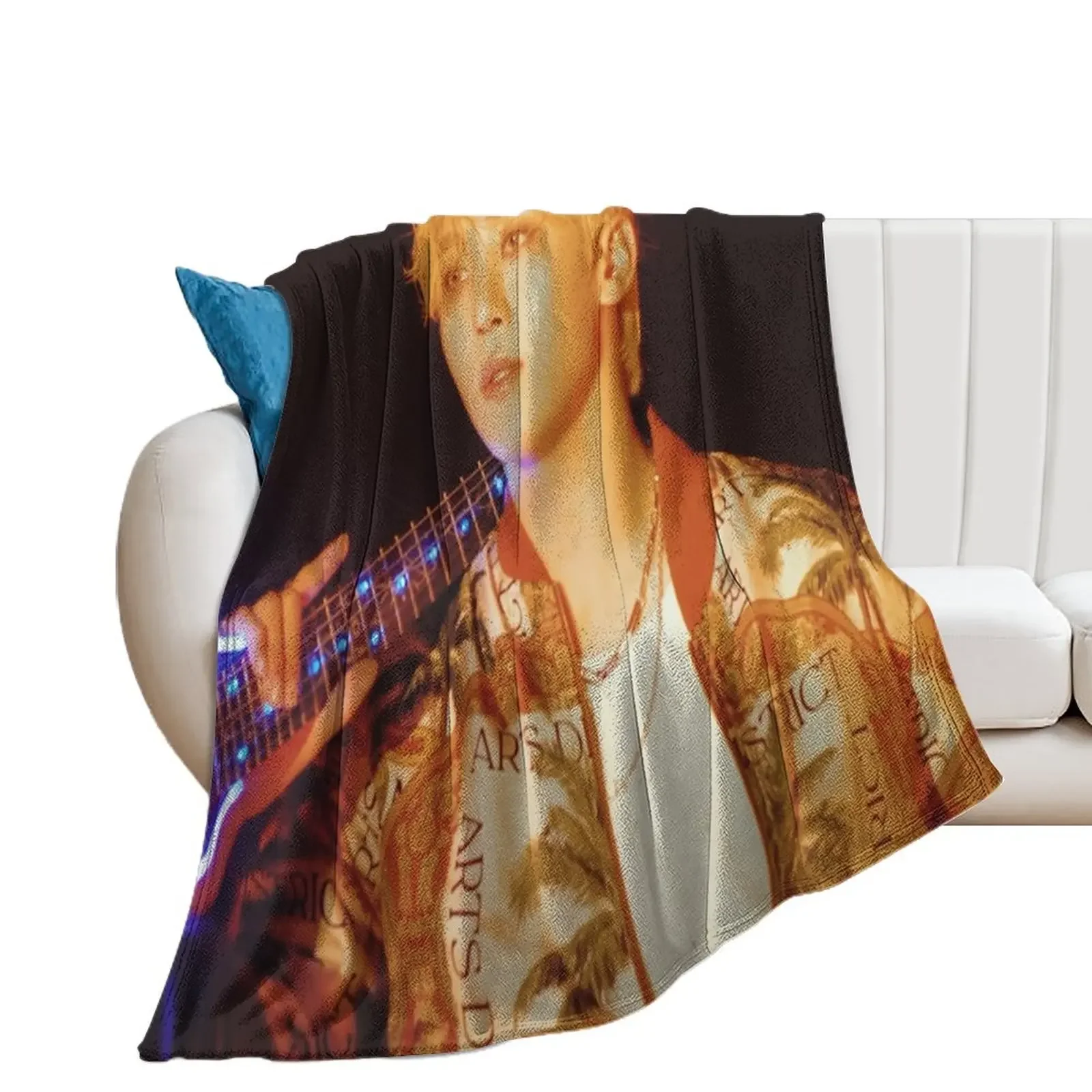 Пушистое одеяло для косплея из аниме-фильма