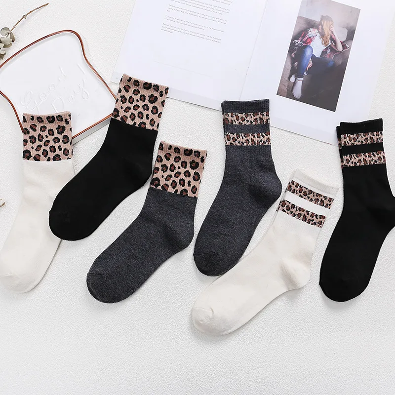 

2022 New Female Leopard Print Color Matching High Socks Comfortable Autumn and Winter European Version of Socks Fashion