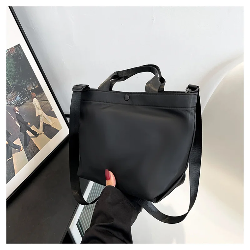 

Vintage 2023 New Large Capacity Handbag Women's Nylon Cloth Shoulder Bag Korean Simple PU Crossbody Bags Female Purses Tote Bag