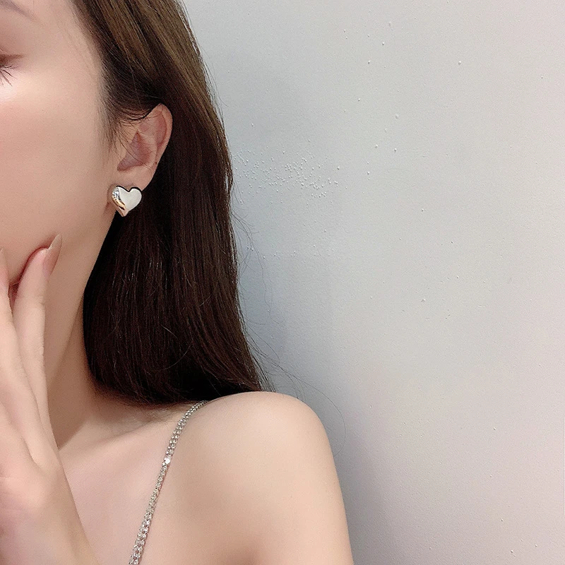 

Korean Earrings Super Cool Love Earrings Heart Clip On Earrings Fake Piercing Earrings for Women Party Jewelry