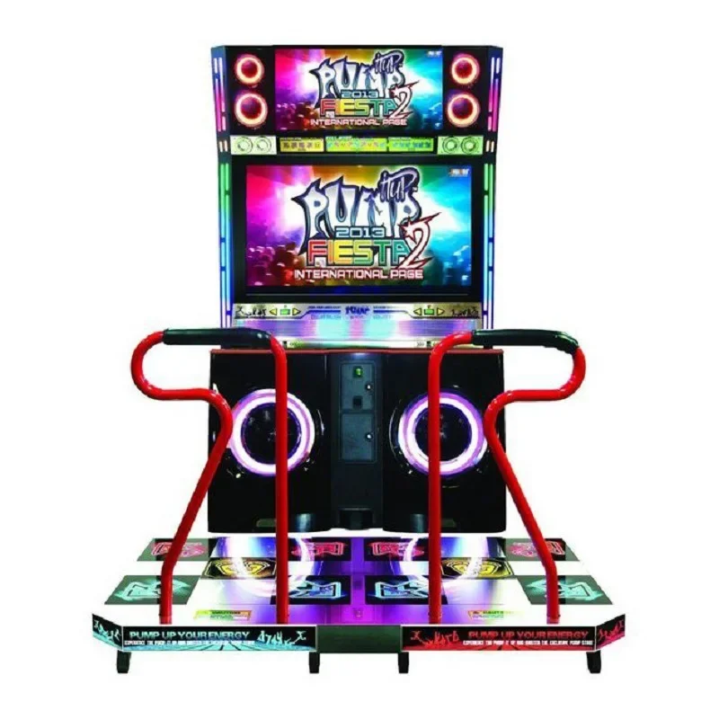 Танцевальная в машину 2023. Pump it up Fiesta игровой аппарат. Танцевальный игровой автомат. Танцевальный аппарат. Танцевальный аркадный автомат.