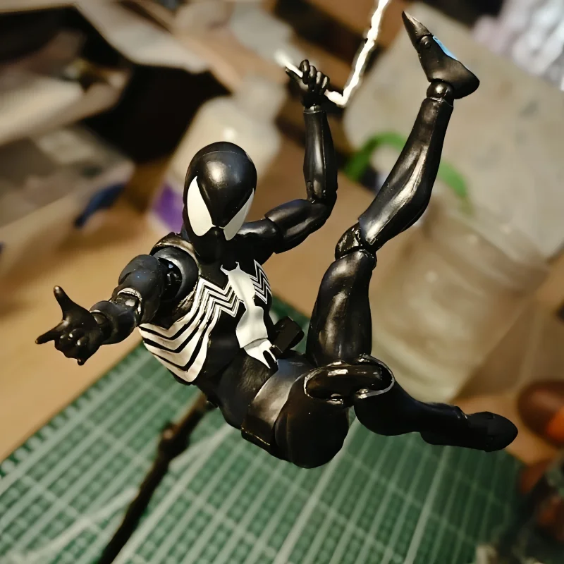 Фото Горячая Распродажа Mafex 088 Marvel Человек-паук, Веном, комикс Ver. Экшн-фигурка «Удивительный Человек-паук» №4