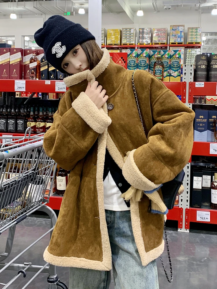Хаки замшевая верхняя одежда из овечьей шерсти женская зима 2024 корейская серия